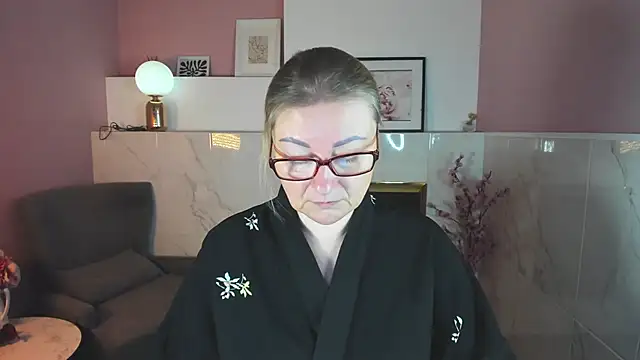 AlexandraKind online show from 11-05-25, 01:44