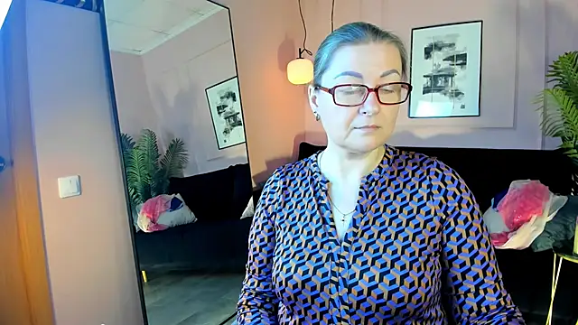 AlexandraKind online show from 12-22-25, 01:41