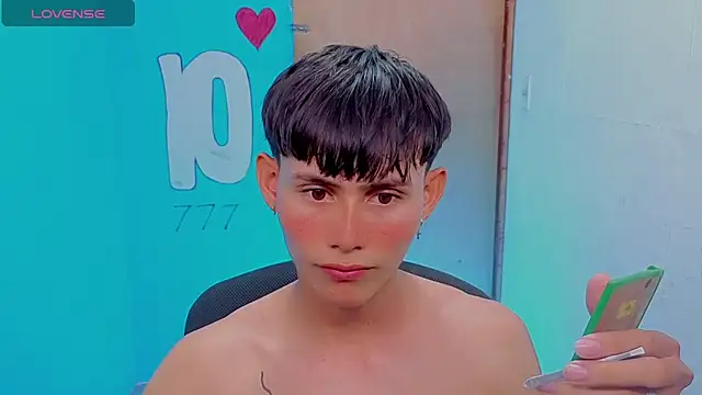 tanjiro cute online show from 04-21-26, 02:37