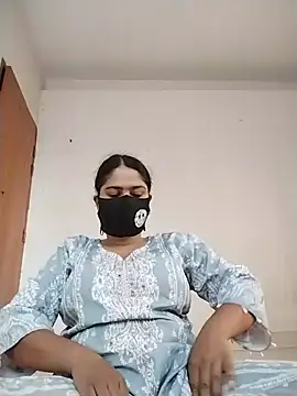 Magical Girl- online show from 07-19-26, 05:44