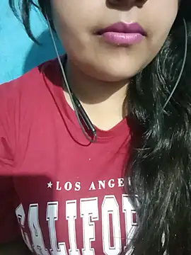 Love-Veronica online show from 05-15-26, 06:59