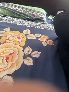 Snapshot of Indiangujjucpl chatting on 10-11-25, 06:12 Indiangujjucpl online show from 10-11-25, 06:12