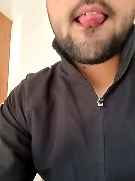 smartboy010101 online show from 12-05-25, 04:32