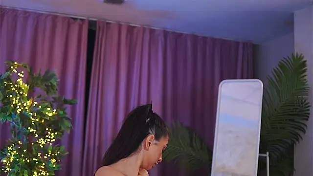 YemayaLuna online show from 12-16-24, 09:20