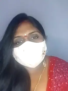 Snapshot of Sexy_Radhikaa chatting on 02-14-25, 05:41 Sexy Radhikaa online show from 02-14-25, 05:41