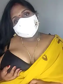 Snapshot of Sexy_Radhikaa chatting on 02-25-25, 09:42 Sexy Radhikaa online show from 02-25-25, 09:42