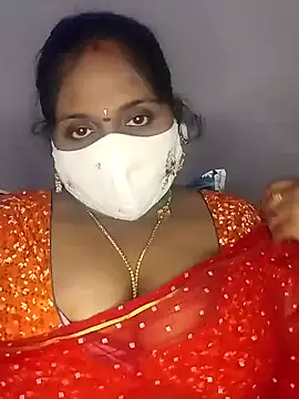 Snapshot of Sexy_Radhikaa chatting on 03-01-25, 05:38 Sexy Radhikaa online show from 03-01-25, 05:38
