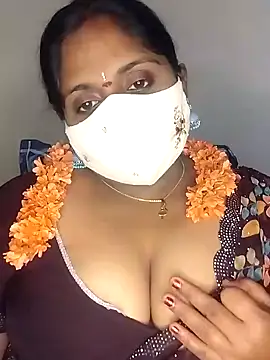 Snapshot of Sexy_Radhikaa chatting on 03-02-25, 05:23 Sexy Radhikaa online show from 03-02-25, 05:23