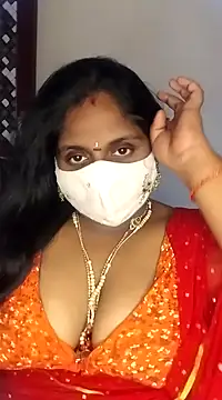 Snapshot of Sexy_Radhikaa chatting on 03-17-25, 10:17 Sexy Radhikaa online show from 03-17-25, 10:17