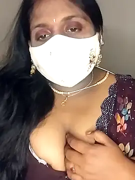 Snapshot of Sexy_Radhikaa chatting on 03-17-25, 04:22 Sexy Radhikaa online show from 03-17-25, 04:22