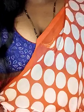 Snapshot of Sexy_Radhikaa chatting on 09-27-25, 04:56 Sexy Radhikaa online show from 09-27-25, 04:56