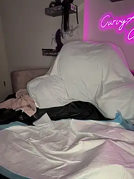 CurvyAnonymousGirl89 online show from 02-12-25, 03:38