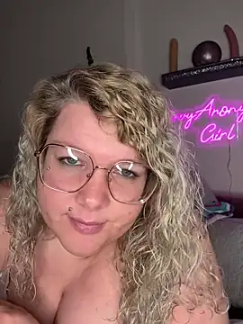 CurvyAnonymousGirl89 online show from 02-18-25, 02:27