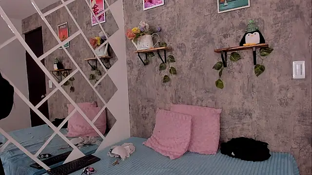 Megan sophia2 online show from 03-18-25, 12:47