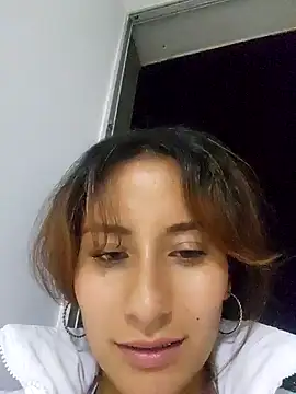 Snapshot of varenkaivanova_22 chatting on 01-08-25, 06:31 varenkaivanova 22 online show from 01-08-25, 06:31