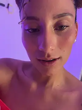 Snapshot of varenkaivanova_22 chatting on 01-31-25, 10:52 varenkaivanova 22 online show from 01-31-25, 10:52