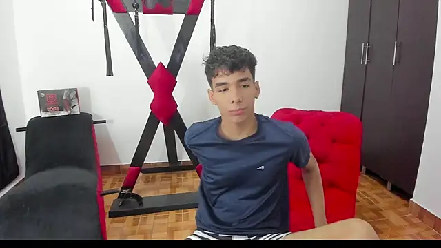 Snapshot of Harry_LatinBoy chatting on 01-10-25, 11:18 Harry LatinBoy online show from 01-10-25, 11:18