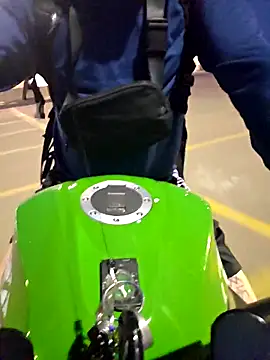 Snapshot of Fuckboy4public chatting on 09-11-25, 02:33 Fuckboy4public online show from 09-11-25, 02:33