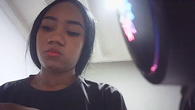 Fariana01 online show from 06-17-26, 11:38