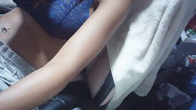 Fariana01 online show from 06-25-26, 05:12