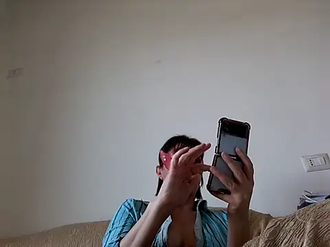 Vagabondainnamorata online show from 03-19-25, 01:18