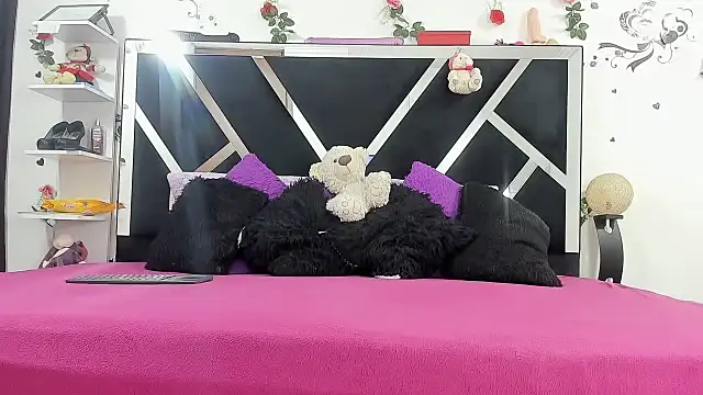 abby eemily online show from 11-04-25, 12:04