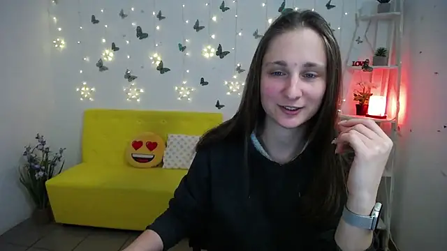 MichelLeee online show from 04-23-26, 12:29