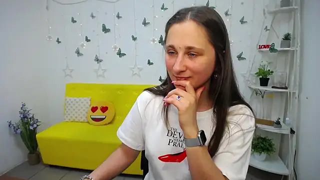 MichelLeee online show from 05-12-26, 11:29