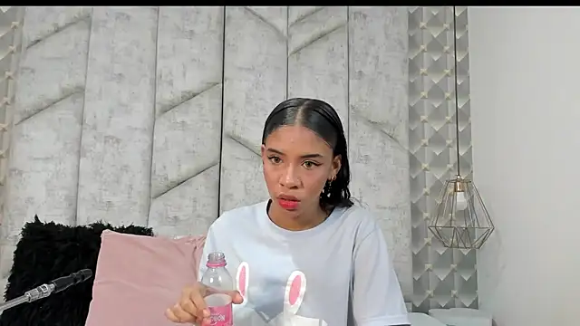 AshleyHill2 online show from 12-15-25, 03:00