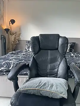 DimitriSullivan  online show from 01-14-26, 01:06