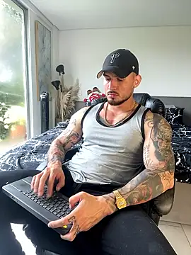 DimitriSullivan  online show from 01-16-26, 01:48