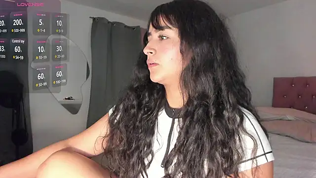Snapshot of Lady_Rey chatting on 01-11-25, 02:09 Lady Rey online show from 01-11-25, 02:09