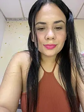 Snapshot of Leyna_Kenet chatting on 05-15-26, 02:18 Leyna Kenet online show from 05-15-26, 02:18