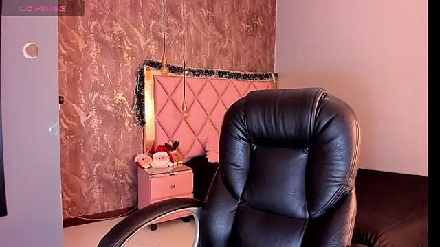 SKYLERWHIITEE online show from 12-19-24, 03:18