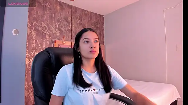 SKYLERWHIITEE online show from 01-10-25, 02:25