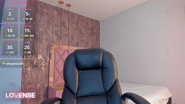 SKYLERWHIITEE online show from 02-13-25, 10:02