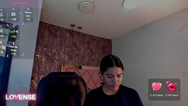 SKYLERWHIITEE online show from 02-14-25, 03:33