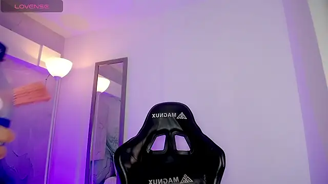 Aniie Doll online show from 03-17-26, 08:34