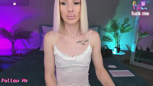 Lana kitty   online show from 06-10-26, 01:28