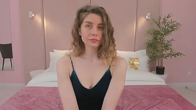 Snapshot of VikkiStorm chatting on 01-17-25, 06:15 VikkiStorm online show from 01-17-25, 06:15