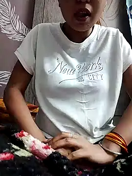 Snapshot of shalini_fire chatting on 03-03-25, 06:12 shalini fire online show from 03-03-25, 06:12