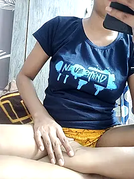 Snapshot of shalini_fire chatting on 09-11-25, 05:35 shalini fire online show from 09-11-25, 05:35