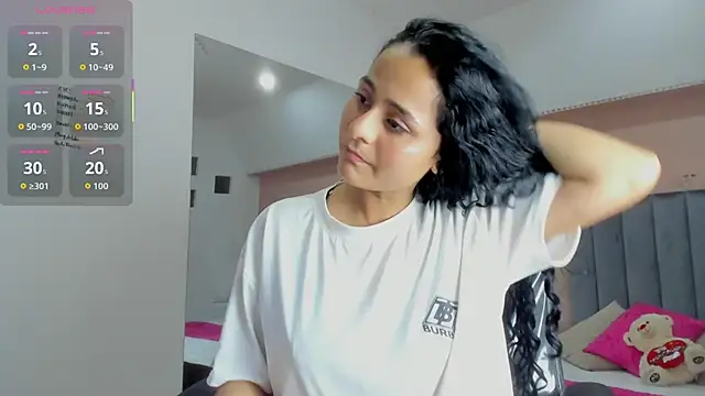 Giselle Roldan online show from 11-15-25, 08:05