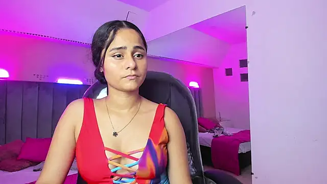 Giselle Roldan online show from 06-06-26, 04:17