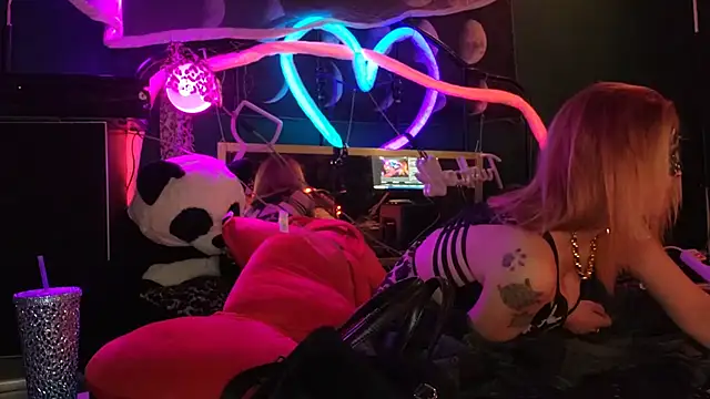 anonymouszN online show from 02-14-25, 08:48