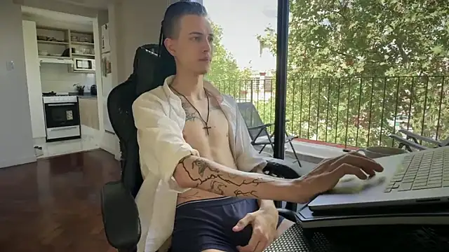 Den BlueXx online show from 04-17-26, 04:54