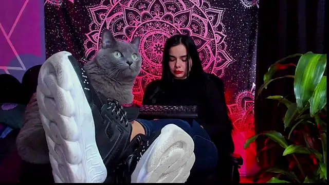 Snapshot of thakytona chatting on 04-26-26, 07:44 thakytona online show from 04-26-26, 07:44
