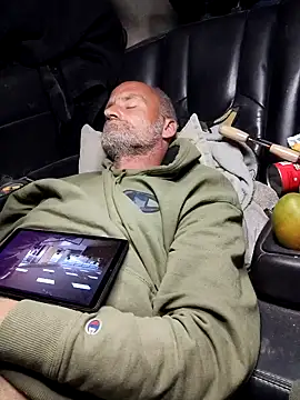 Snapshot of DatingProfile_USA_43_str8 chatting on 02-11-25, 04:01 DatingProfile USA 43 str8 online show from 02-11-25, 04:01