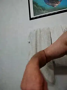 Snapshot of DatingProfile_USA_43_str8 chatting on 02-26-25, 08:37 DatingProfile USA 43 str8 online show from 02-26-25, 08:37