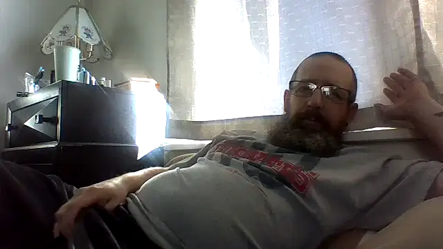 Snapshot of Huskers2020 chatting on 12-09-24, 04:15 Huskers2020 online show from 12-09-24, 04:15